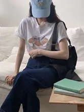 バレリーナ風クルーネックTシャツ【クロワッサン＆リボンプリント・ショートスリーブ・ルーズフィット】