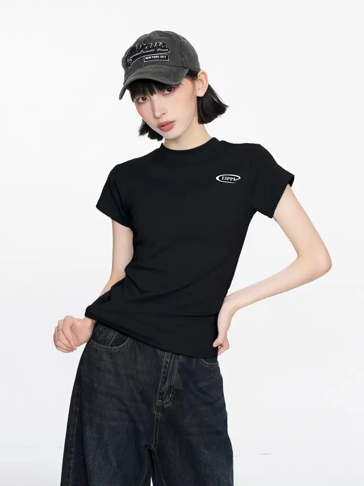 黒色 ショートスリーブ Tシャツ 女性 夏 短丈 スリムフィット ラウンドネック 綿 デザイン感