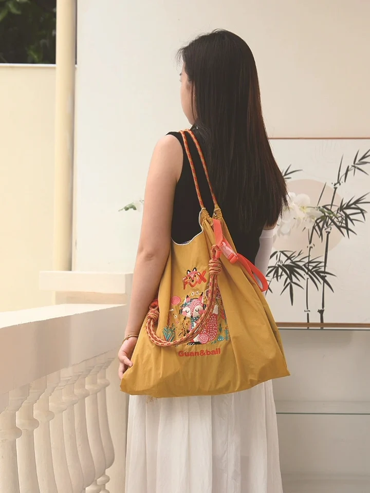 スタイリッシュなナイロン刺繍ショッピングバッグ【エコ・大容量・折りたたみ式】