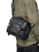 機能的な階段型収納デザインの戦術バッグ【MOLLE対応・ショルダータイプ】