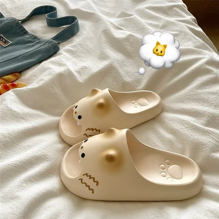 邪悪なシャム猫デザイン！かわいい厚底サンダル【通気性・室内用】
