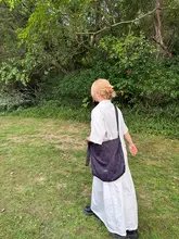 紫色の蛇柄ワンショルダー斜め掛けバッグ【アート感漂うトートバッグ】