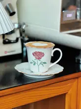 花柄デザインの陶器製カフェカップセット【高級感ある復古スタイル・景徳鎮製・ラテ用】