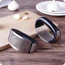 リング型ステンレスニンニク潰し器【使いやすいキッチンツール】
