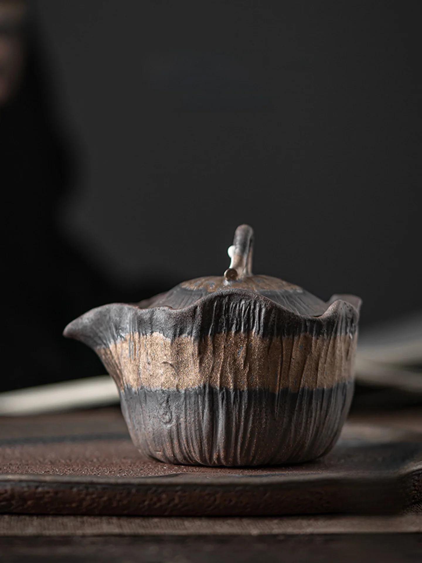 菩提手抓壶小号の蓋付き茶碗【鎏金鉄釉】：紅茶 容器 の日式クラシックスタイルと保温性能の実証