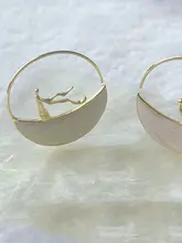 エレガントなデザイン！925シルバー製 白鹅绒の月牙泉風イヤリング【新中式】