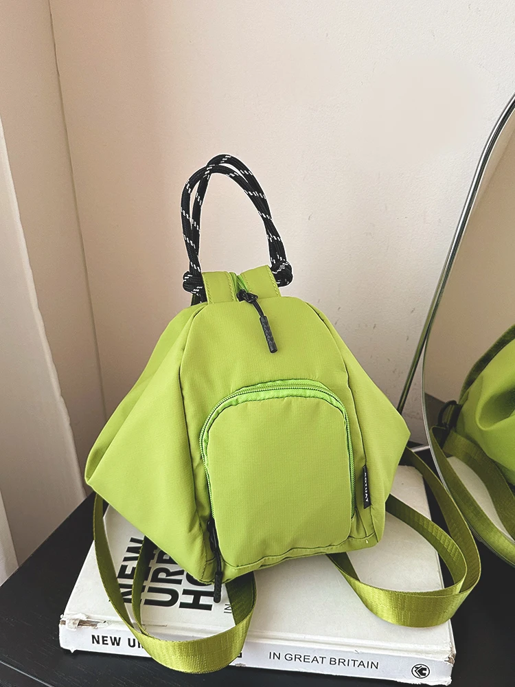 2泊旅行や通勤に使える軽い斜めがけバッグは、どんなもの？