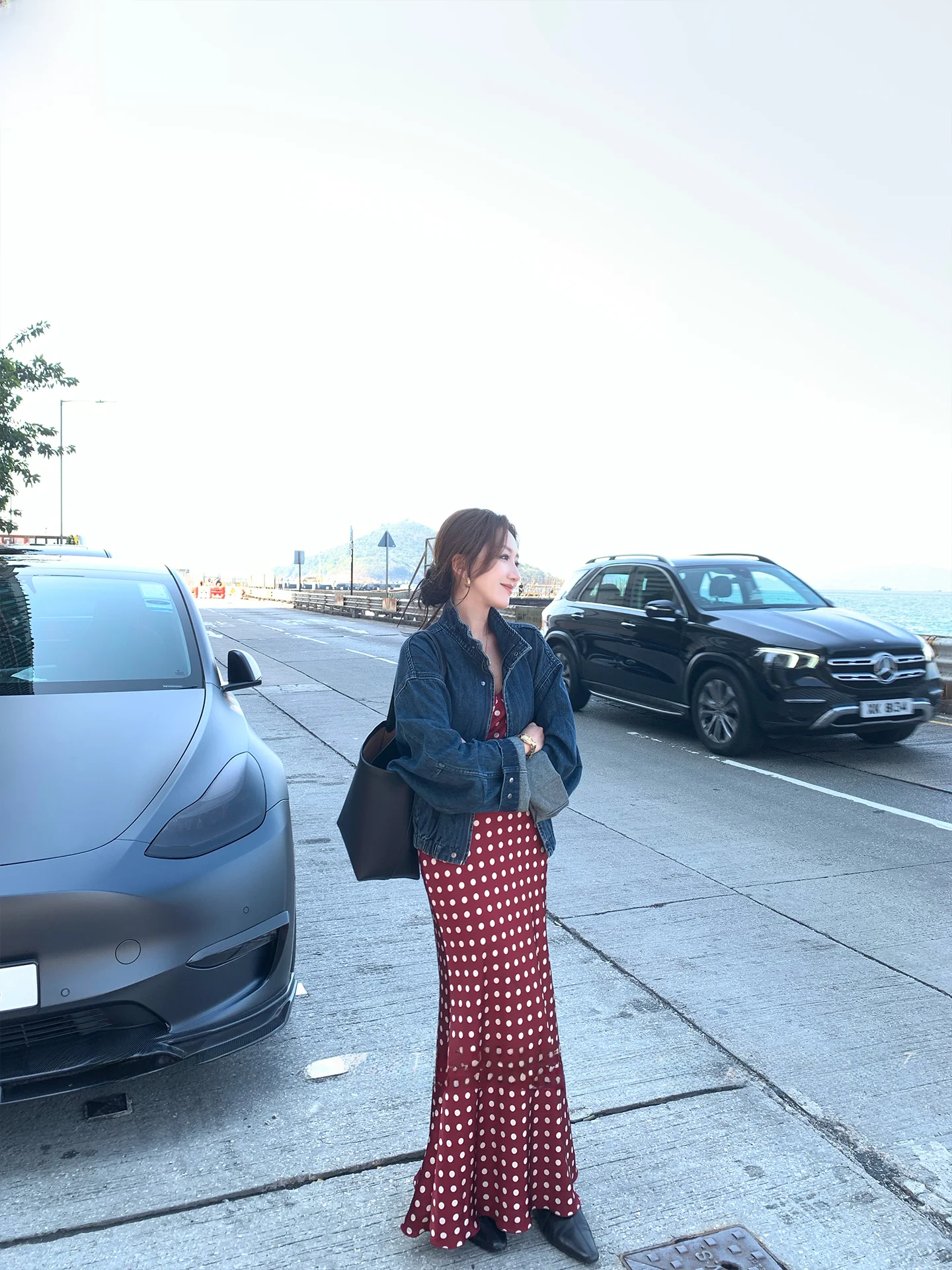 赤い服を着るとき、どう選ぶべきか？水玉模様のレッドドットワンピースが教えてくれたこと
