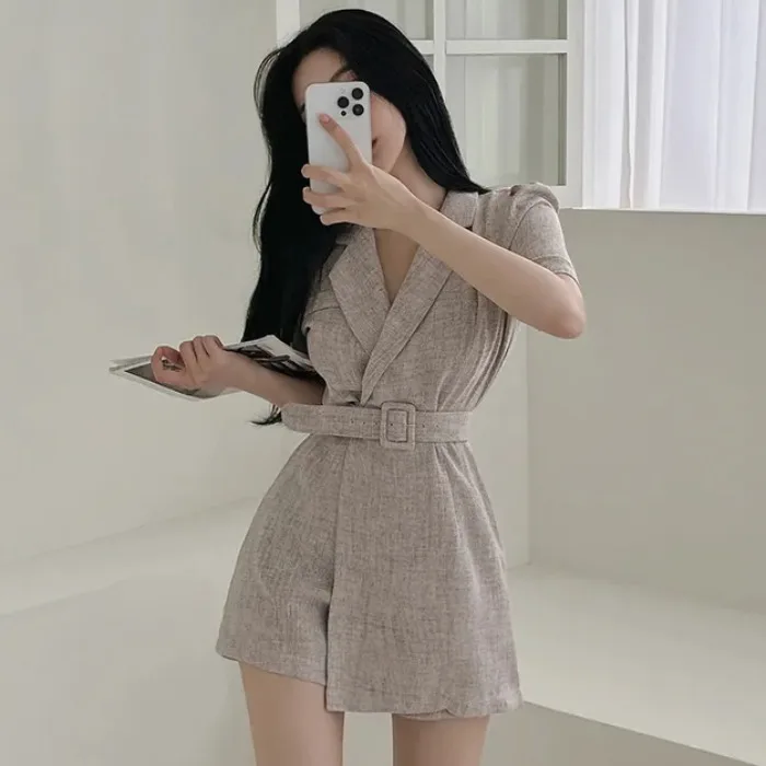 ネイビー パンツドレスはどんな感じ？通勤や日常に活かすための選び方とは？