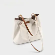 大容量のキャンバストートバッグ【通勤用・肩掛け可能】