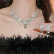 華やかな花モチーフの水滴パールネックレス＆ピアス【上品な雰囲気・軽やかなデザイン】（セットアップ対応）