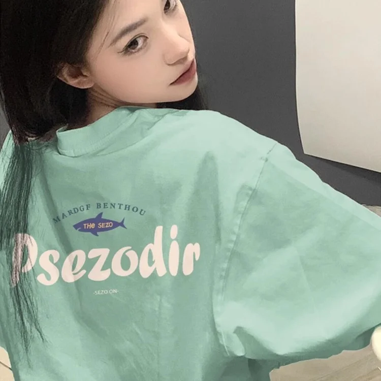 「tシャツ 2枚重ね」で通勤も夏も楽しくなる！ミントグリーンの純綿Tシャツは本当におすすめ？