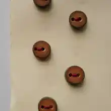 純手作りのチェリーウッドボタン【個性豊か・無垢材使用】