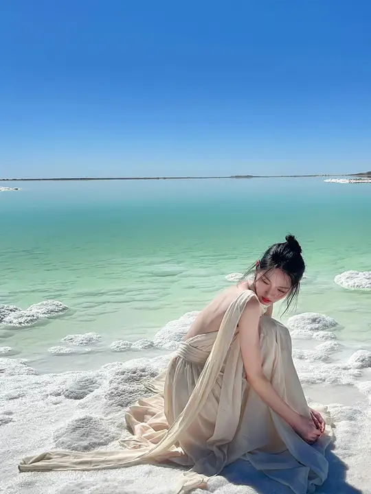 フレンチスタイルのシフォンロングドレス【夏用・バックオープン・ハイウエスト・スリットデザイン】