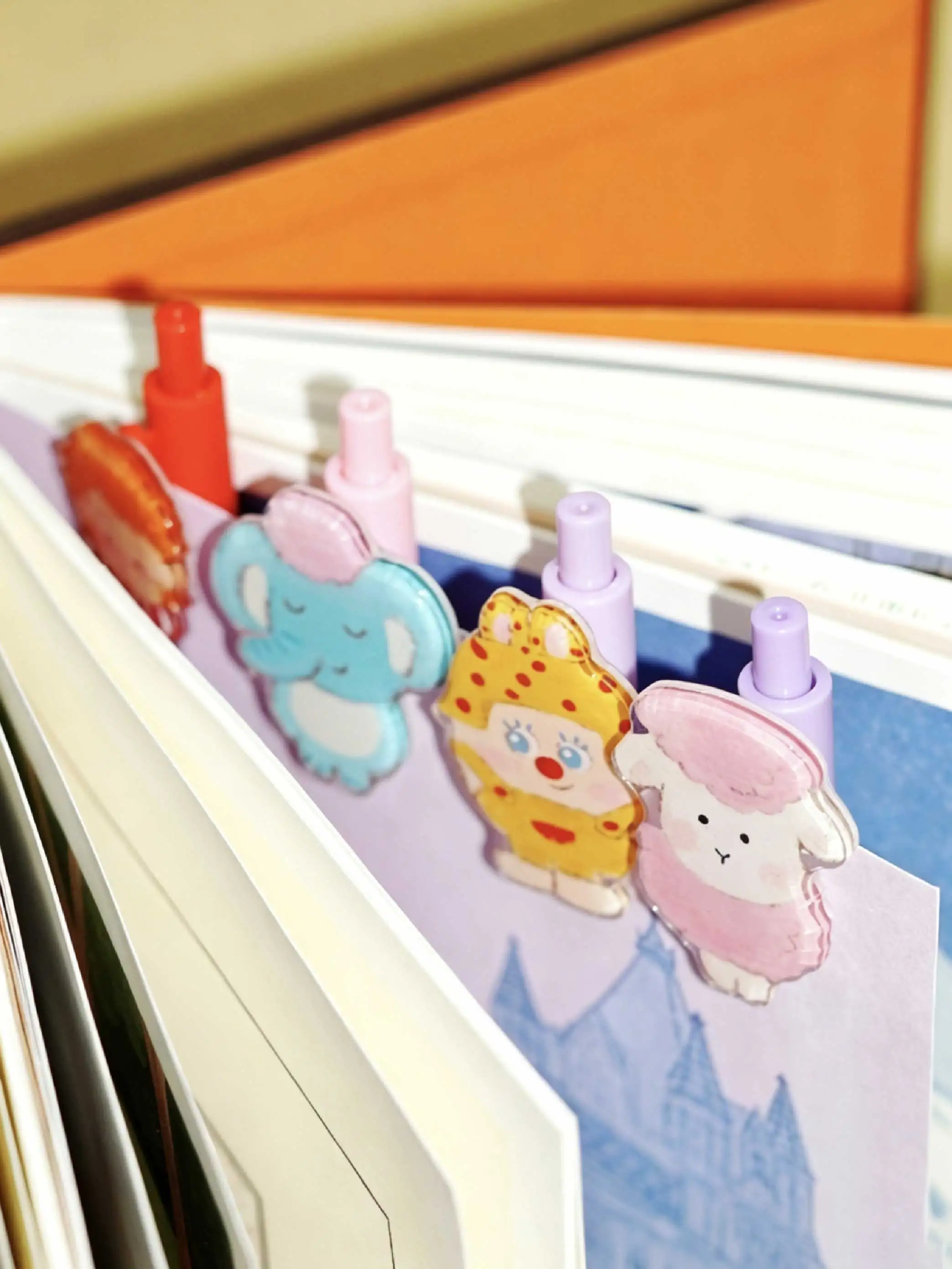 販促品のボールペンを選ぶときに迷うのは、どんなデザインか？