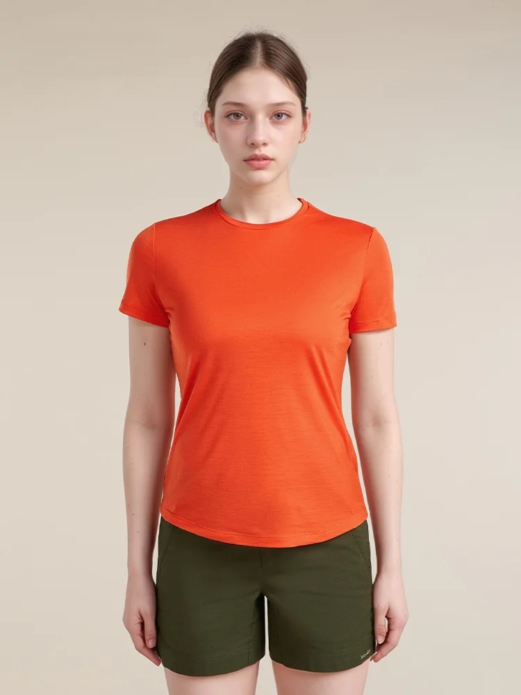 ストリートファッションの本質とは？メリノウールTシャツで解くスタイルの秘密