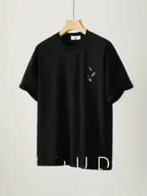 夏の通勤スタイルに最適！アート刺繍入りコットン製クルーネックTシャツ