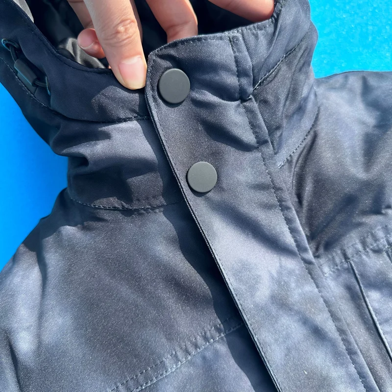 防風防水仕様の子供用スキーウェア【フード付き・冬用・中綿入り・アウトドア・登山用】