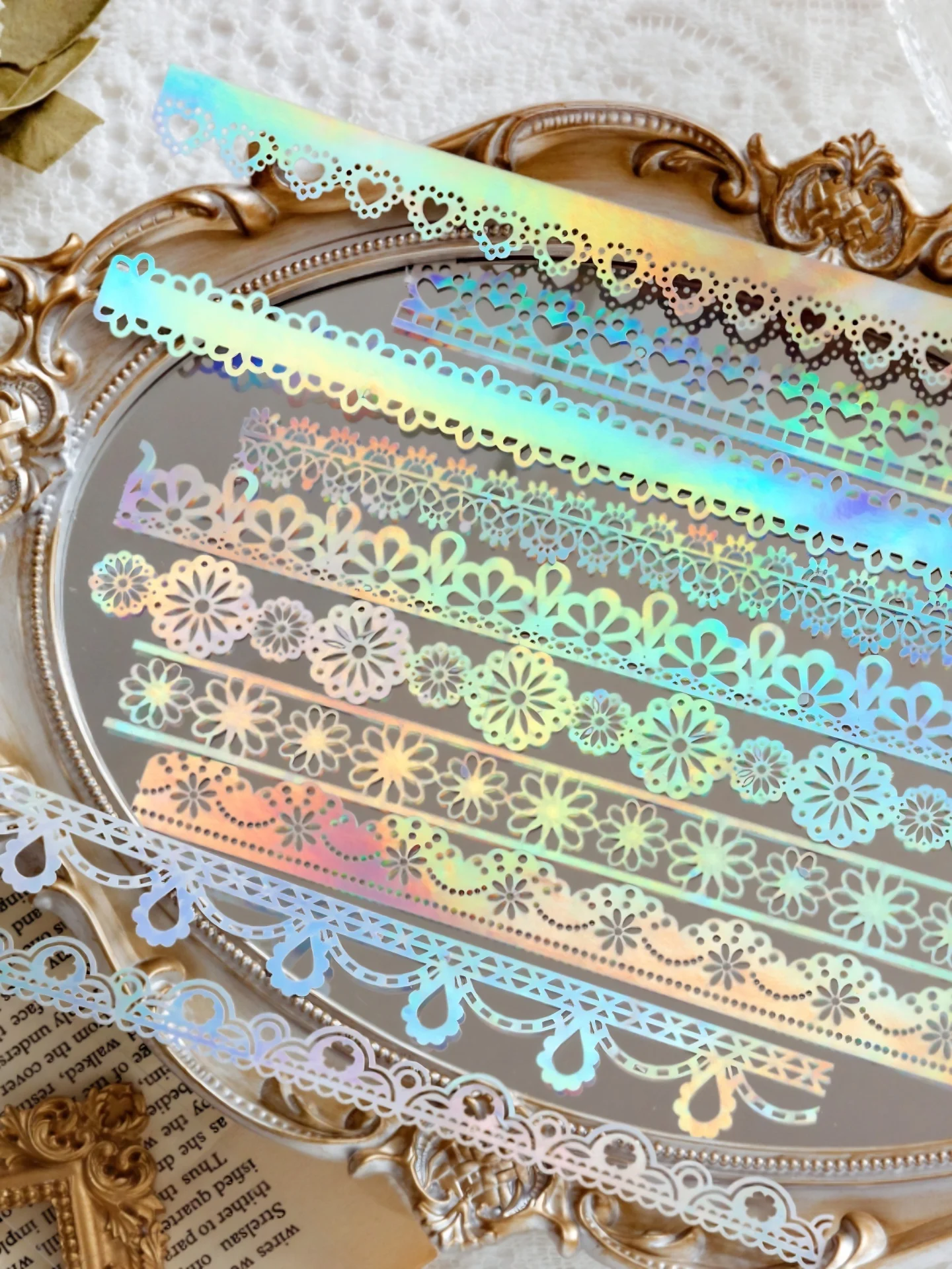 レトロレースデザインのメモ用シールは、上司の机に書類を置くメモに最適なデコレーション素材か？