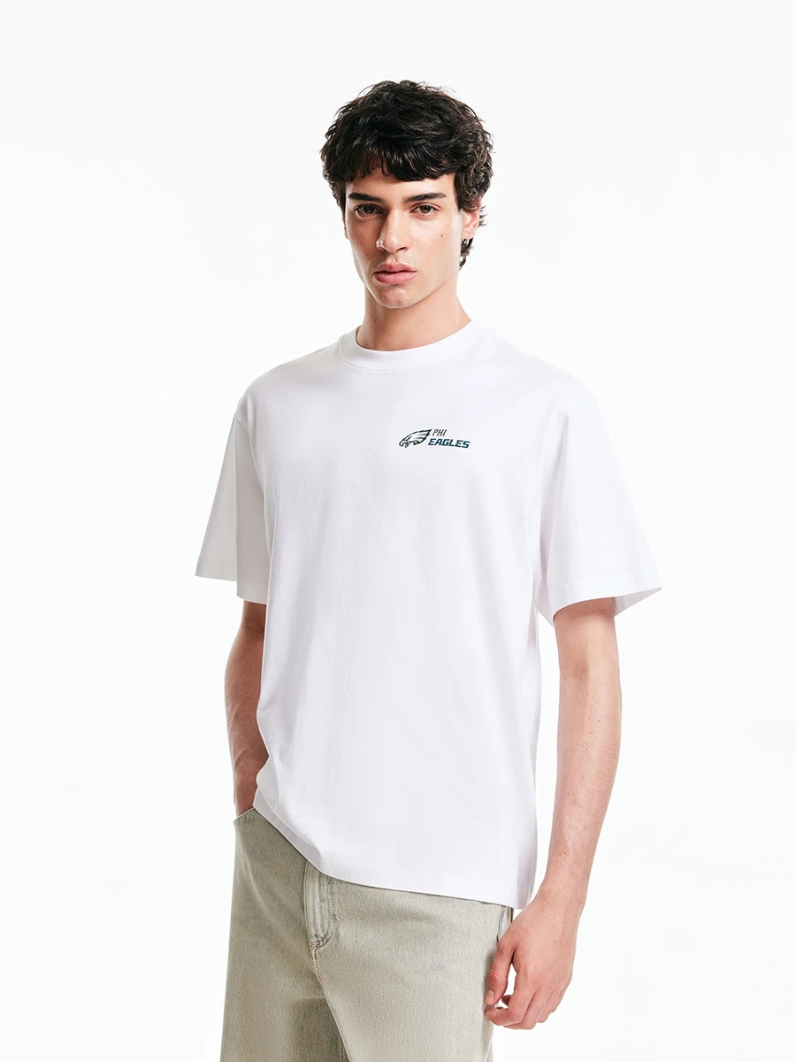 夏のメンズTシャツで迷うなら、この1点が救いになる？