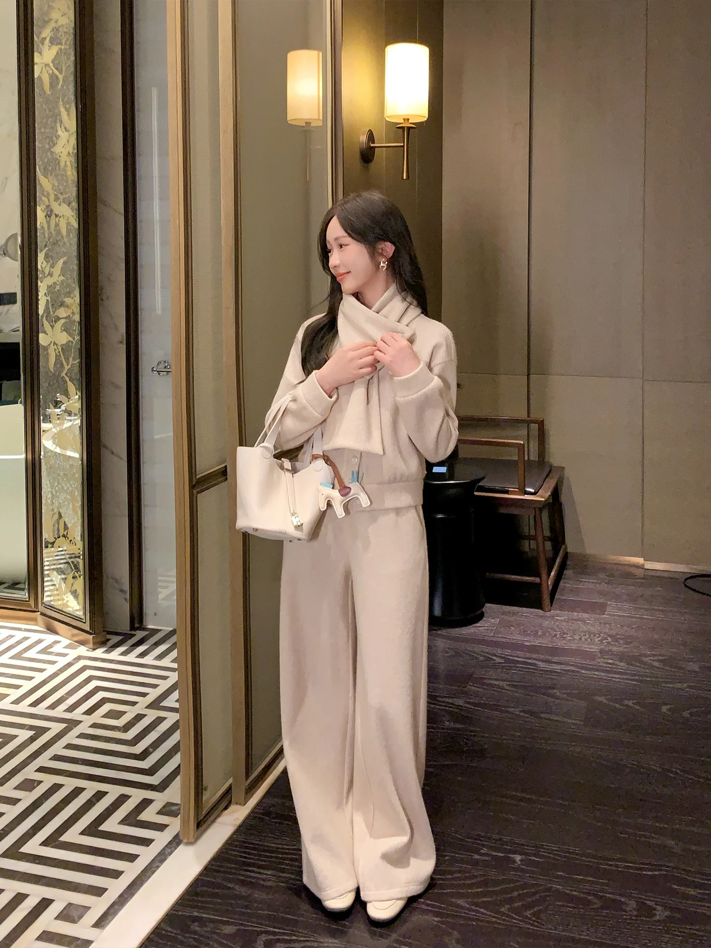 10月20度の日には軽い服がおすすめなのか不安？11月頭に着る服の選び方を、30代女性の視点で解説