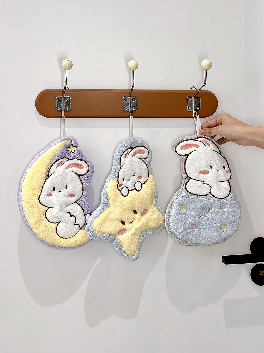 かわいいキャラクター付き子供用タオル：厚手で速乾の壁掛けタイプがおすすめ