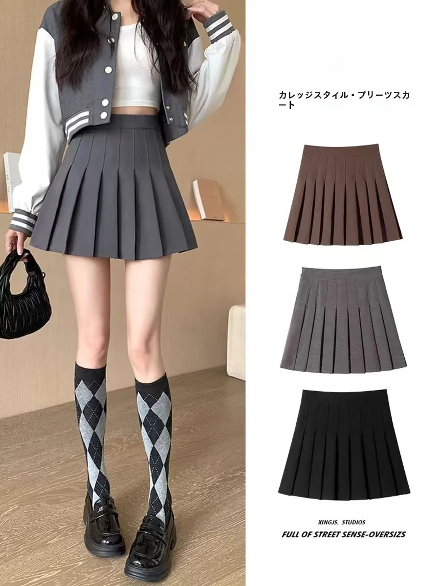大人可愛い服 40代コーデの秘密：月型フリルTシャツで心地よいスタイルを実現