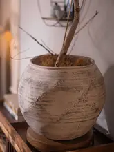侘寂風の大型花鉢【アンティーク風・高級感ある陶器・リビング装飾用】