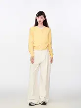 クリームイエローのニットカーディガン【インナー付き・秋用・長袖】（セットアップ対応）