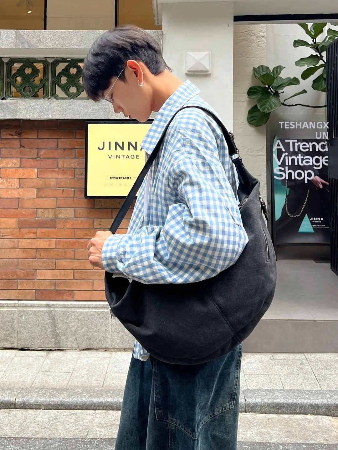デートに使え るトートバッグは、男が選ぶべき「シンプルで通気性の良い帆布バッグ」は？