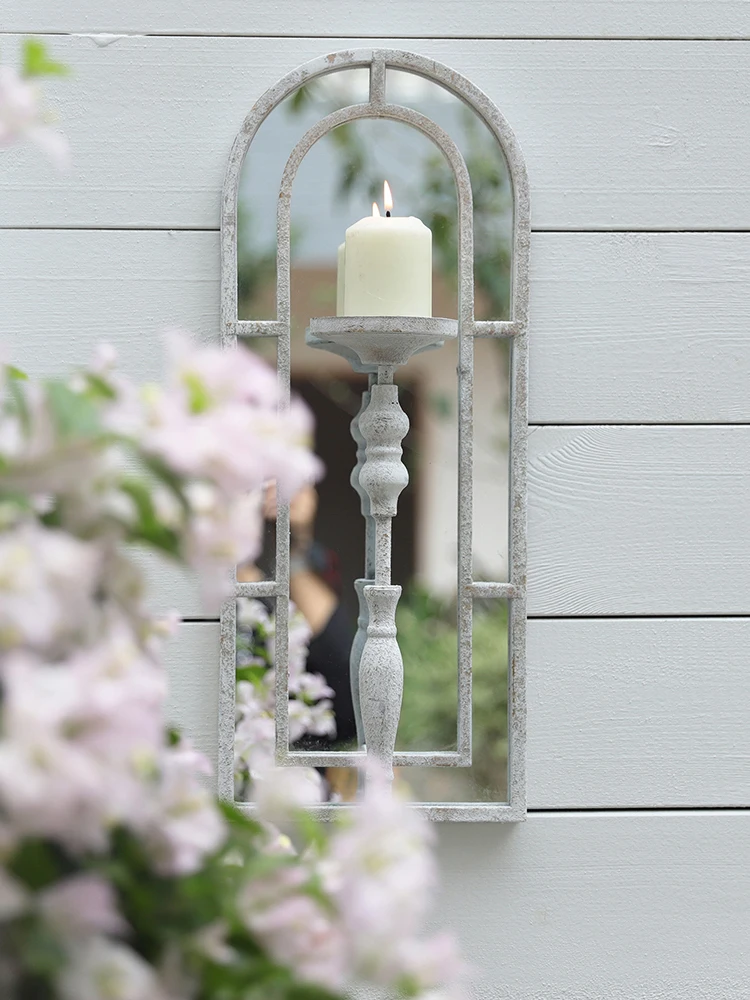 アイアンランタンスタンドを選ぶなら、ヴィンテージ風のウォールランプが最適？