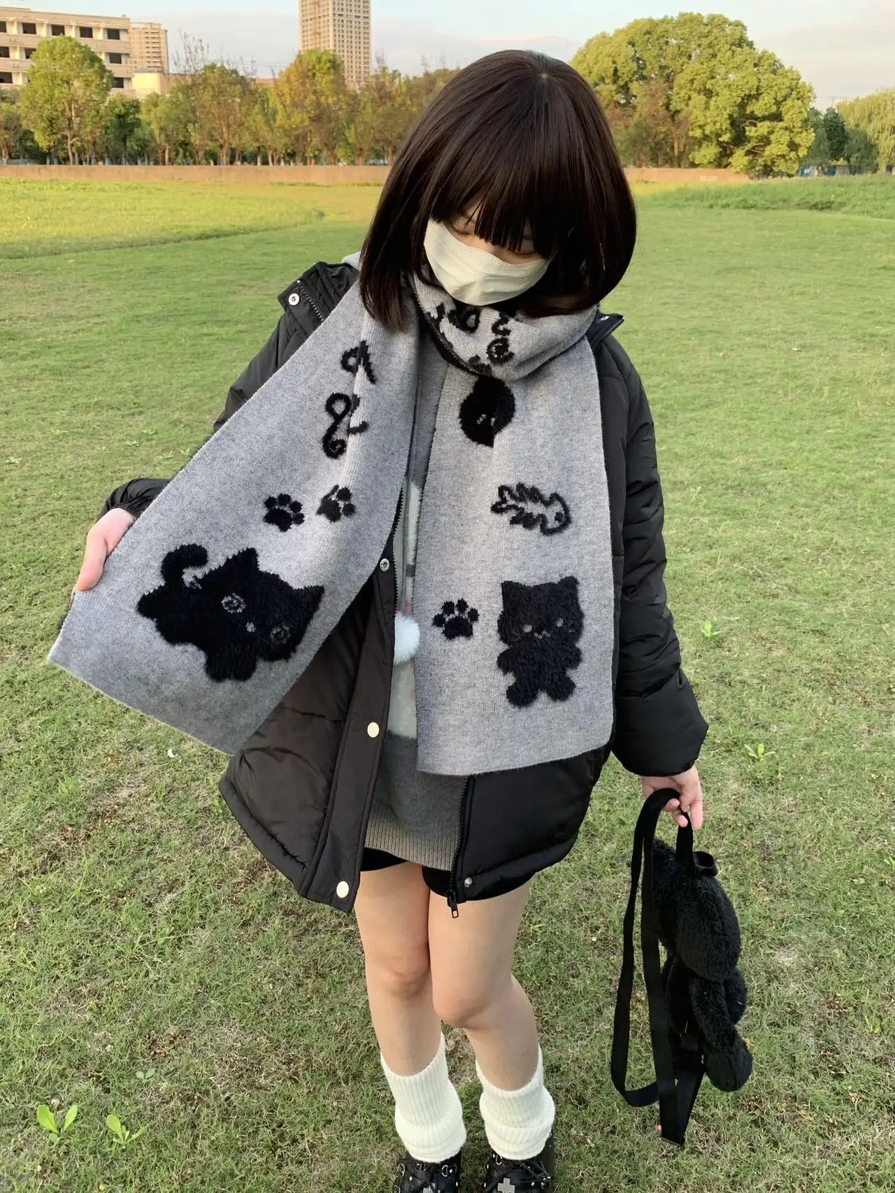 猫のデザインスカーフで冬を彩るには？おすすめの選び方と使い方を徹底解説