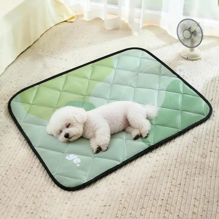 ペット用マット【季節問わず・防水・抗噛傷・厚みのある冷却犬寝具・ケージ用・猫用】