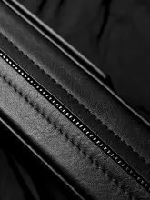 個性的な牛革製のダークシェードショルダーバッグ【レトロデザイン・ハードシェル・斜め掛け対応】