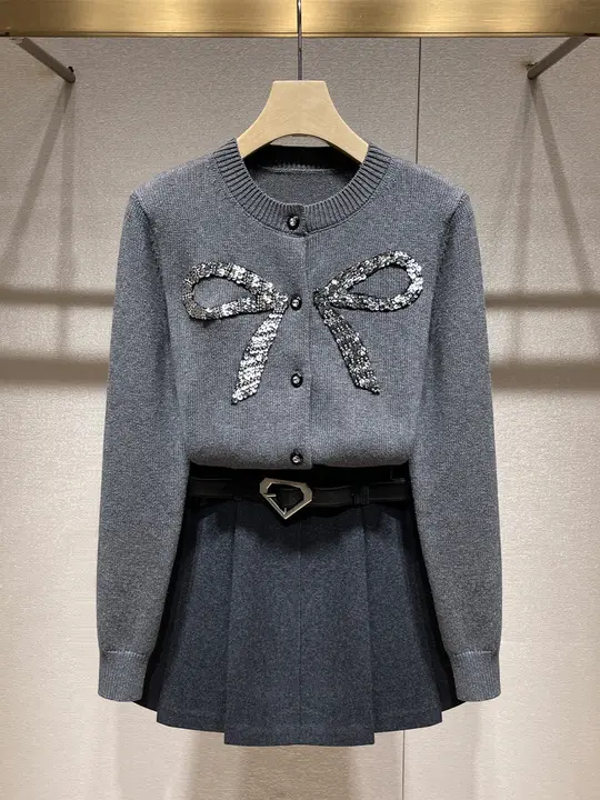 春の新作！キラキラ蝶結びニットトップスとプリーツスカート【学院風・チュニックスタイル】（セットアップ対応）