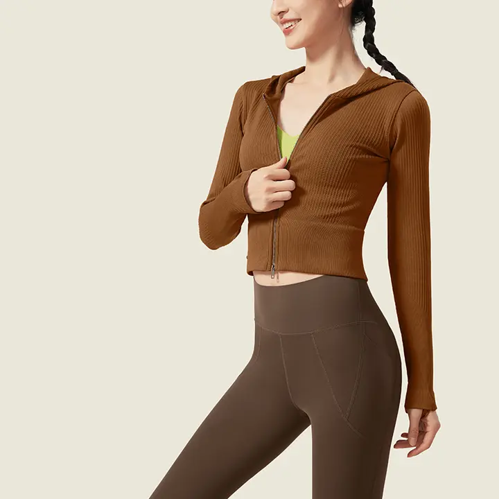 VfU 秋冬用 スリムフィット トレーニングジャケット レディース【ロングスリーブ・ヨガ・ランニング・サイクリング対応】