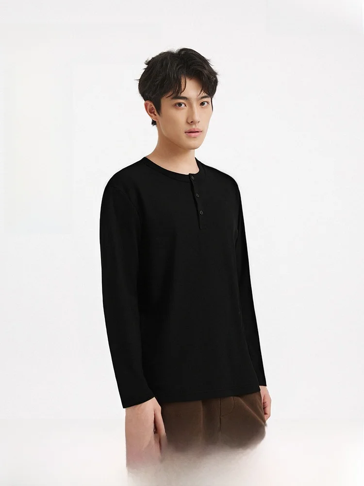 丈の長いtシャツ 着こなし メンズ おすすめ4選：どんな場面で着る？サイズ選びのコツも解説