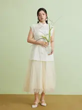 国風斜襟金糸刺繍半袖トップスと胧纱マキシスカート（セットアップ対応）