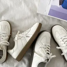 厚底デザインのレトロスタイル スニーカー【春夏用・カジュアル・ホワイト】