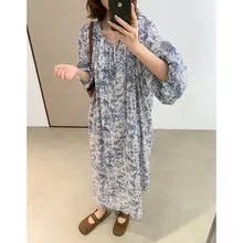 青磁花柄デザインのランタン袖五分袖ワンピース【ルーズフィット・ナチュラルスタイル】