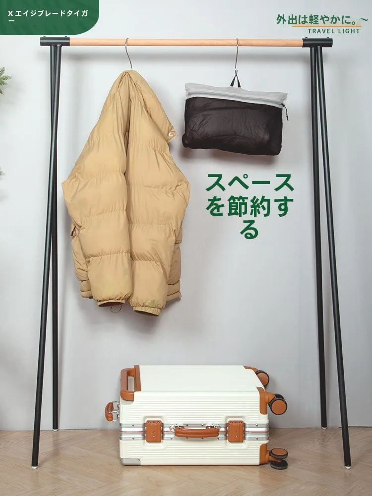 旅行用圧縮収納袋：防水手巻き式で軽量かつ収納効率を最大化