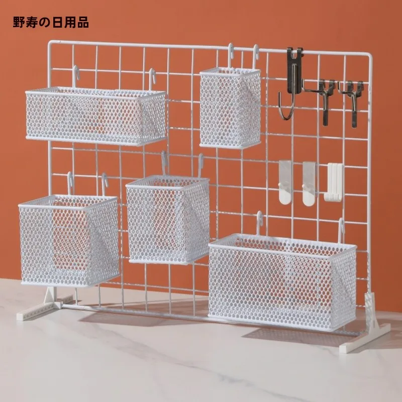 リース型ハンギングバスケットをどう選ぶ？実際の使い方と、なぜ「米木」の鉄製タイプがおすすめなのか