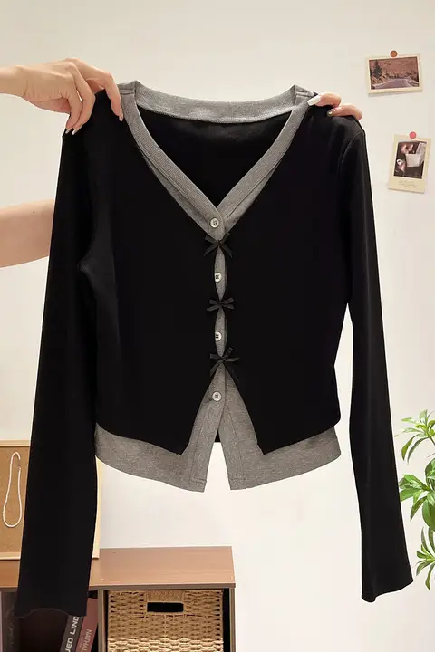 切り替えデザインの長袖Tシャツ【リボン付き・カジュアルスタイル・女性用】（セットアップ対応）
