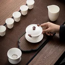 白瓷製の茶セット【シンプルデザイン・家庭用・陶器・ティーカップ・ギフトボックス入り】（セットアップ対応）