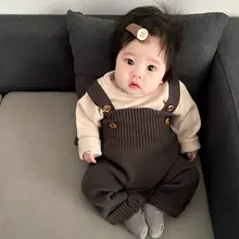 春の女の子用ニットセーターとロンパースのコンビネーション【秋用・長袖・おしゃれ・背面ボタン付き】（セットアップ対応）