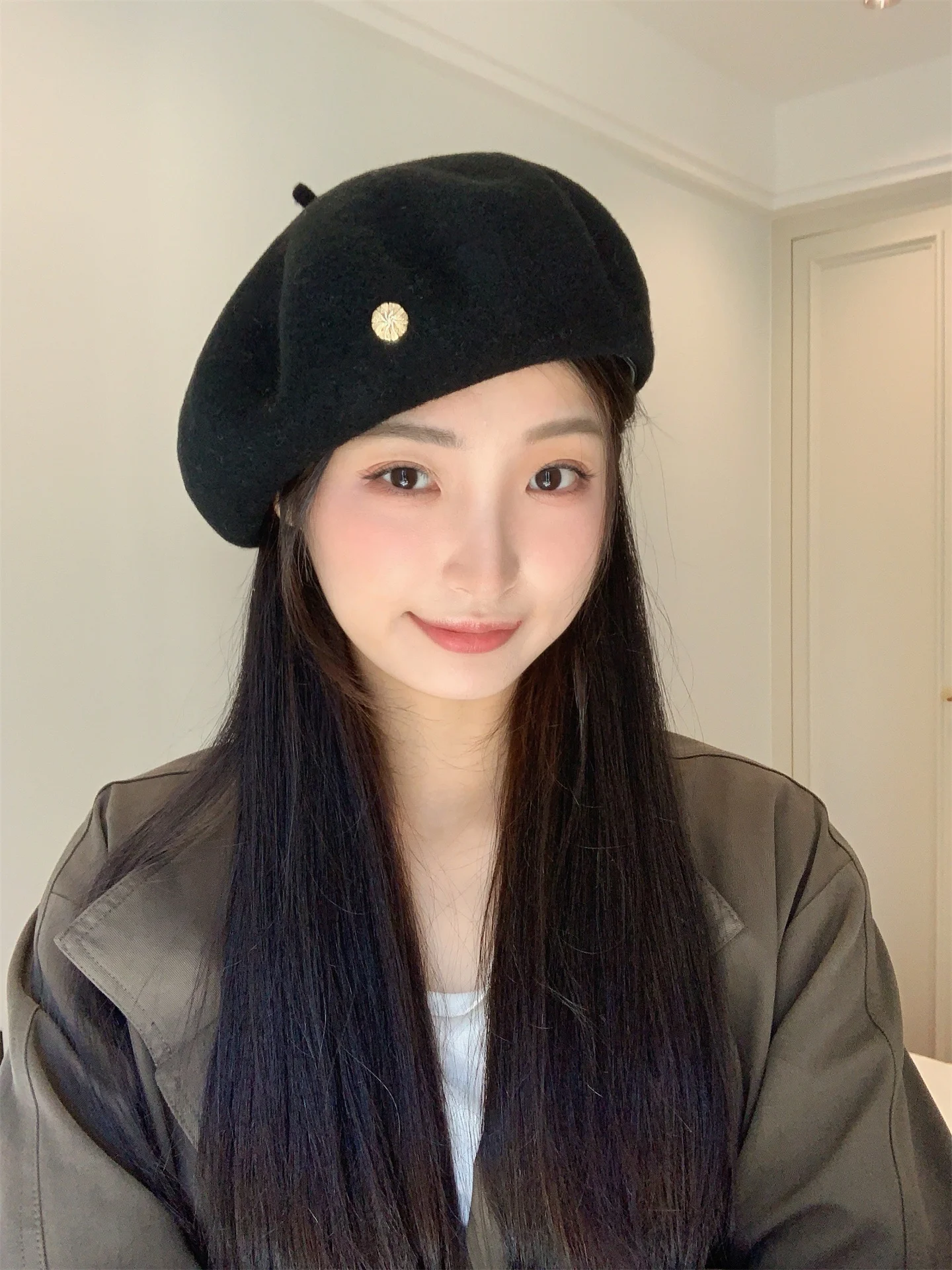 30代から50代の女性にこそおすすめ！レトロベレー帽で顔立ちを引き立てるコツは？