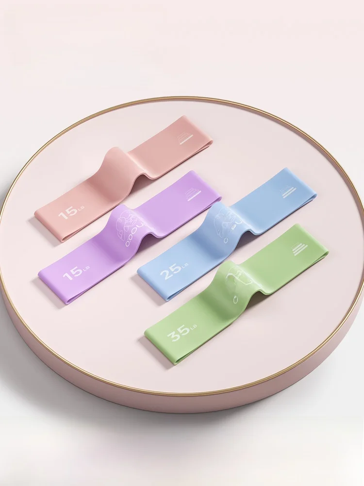 女性用ヨガエクササイズバンド：ストレッチテープの筋力強化効果と使用シーン