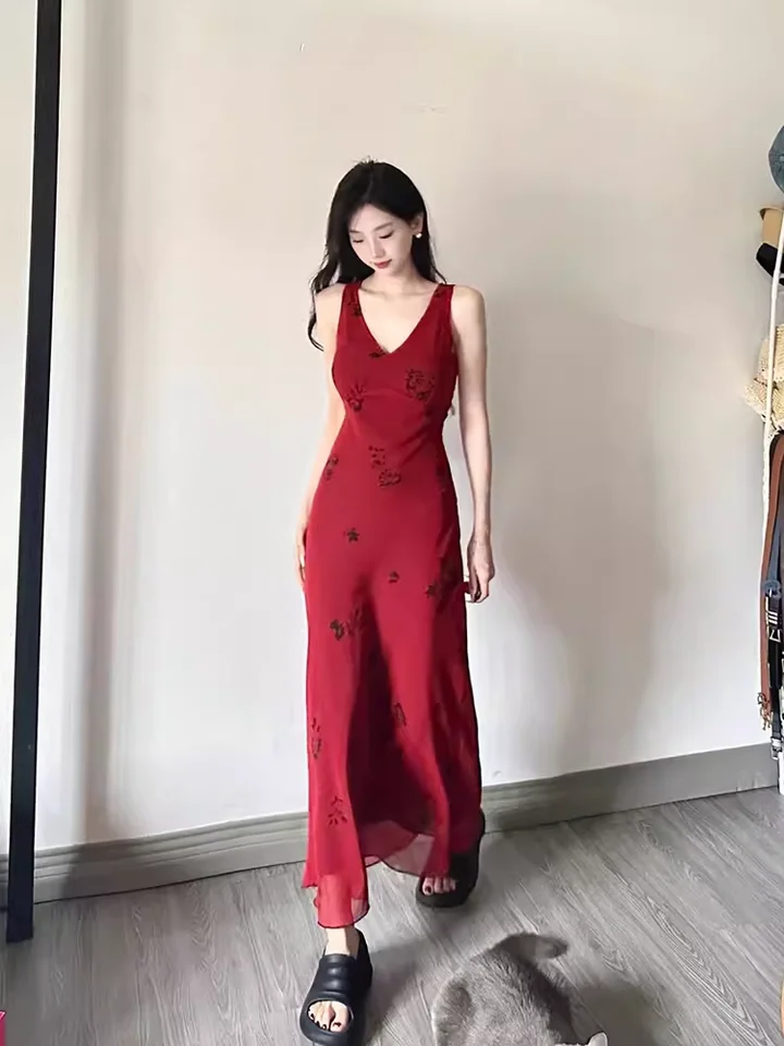洗練されたデザイン！赤のノースリーブワンピース【リゾートスタイル・ウエストマーク  ・夏用】（セットアップ対応）