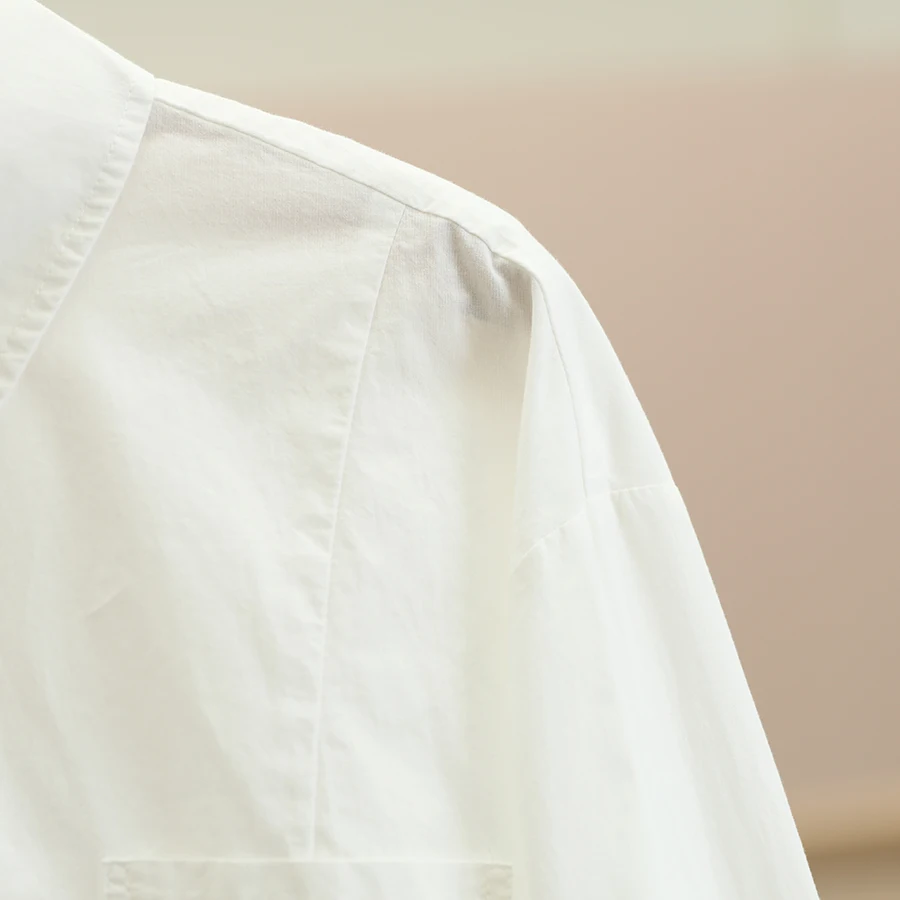 オフィスカジュアルの悩みを解決するtシャツは、どんなもの？