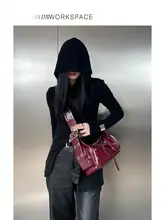 レトロデザインの牛革製ワンショルダーバッグ【大容量・横型・肩掛け可】